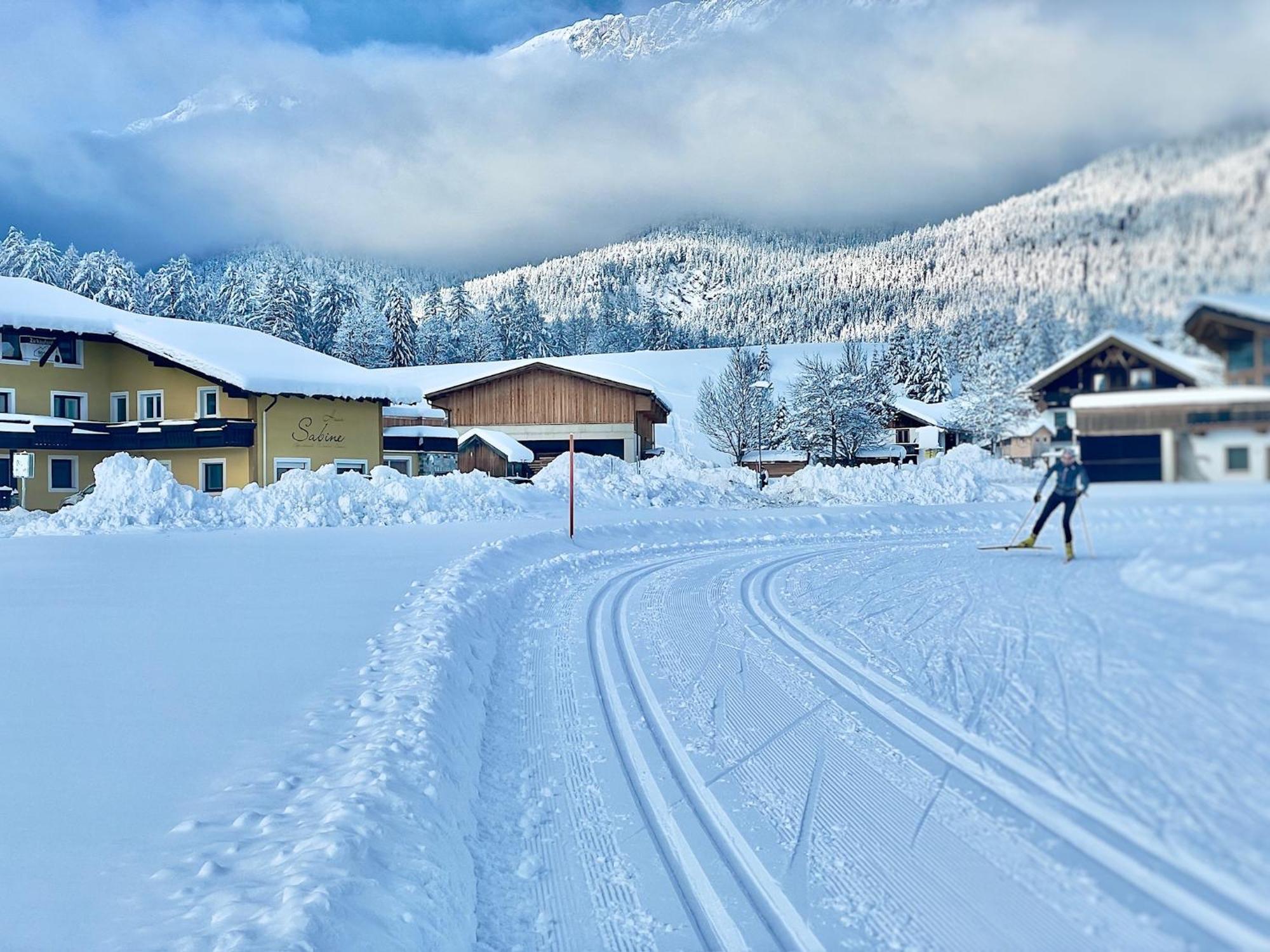 Haus Sabine Lägenhet Leutasch Exteriör bild